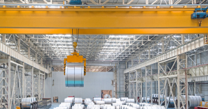 Top Five Differences Between Manual and Automated Below-the-Hook Lifting Systems
